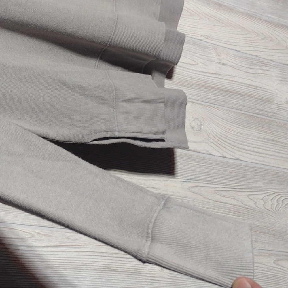 ✴️3 for $15: Oversized High/Low Cut Grey Sweatshirt - Picture 2 of 13